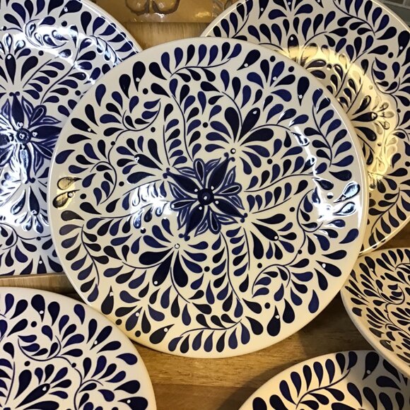 6 RARE Tabletops Gallery Carmine stoneware Salad, Sandwich or Dessert plate 8.5" - Picture 2 of 4